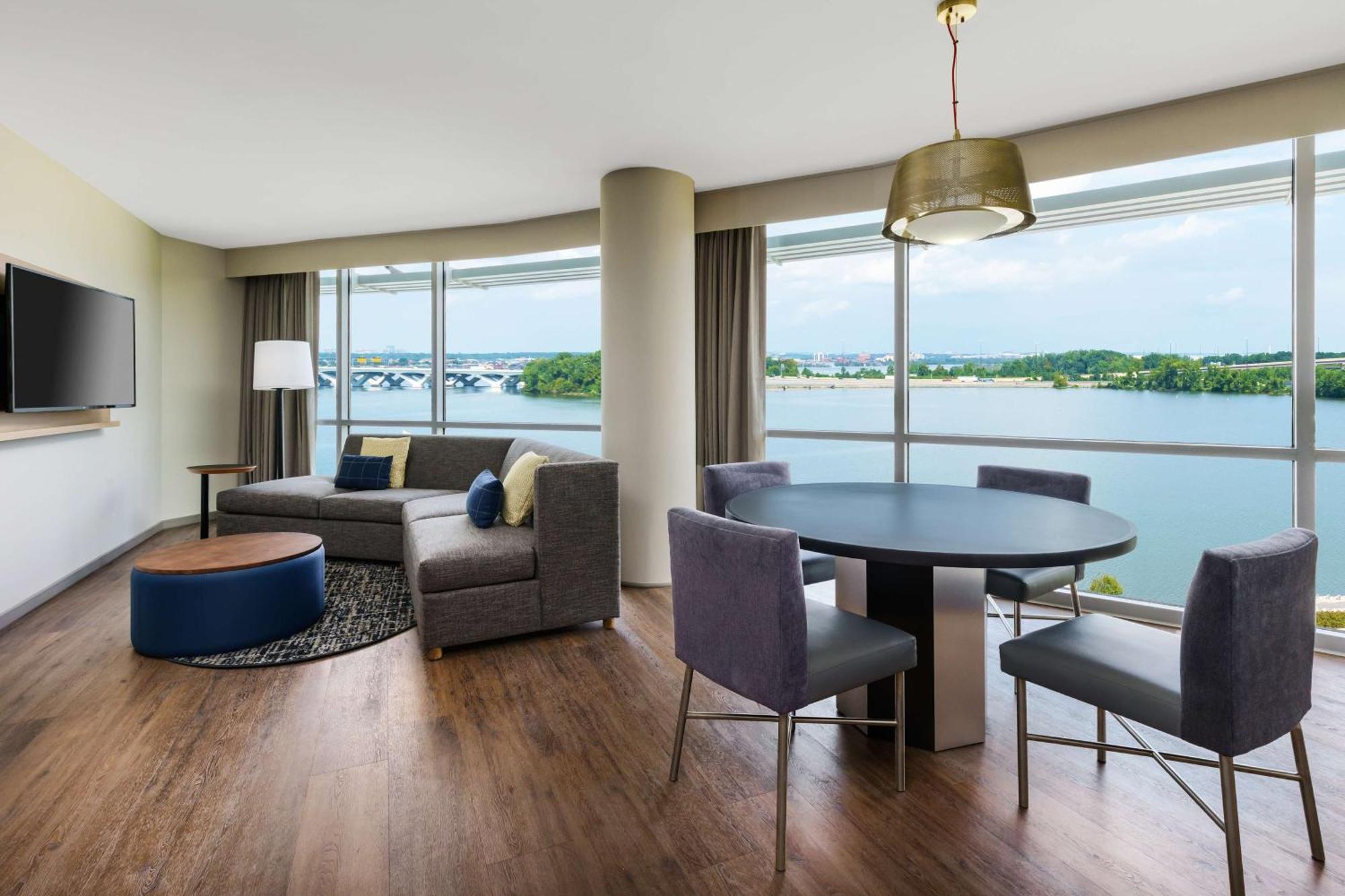 Hyatt Place Нэшнл-Харбор Экстерьер фото